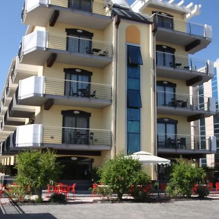 Rama Palace Hotel 4*